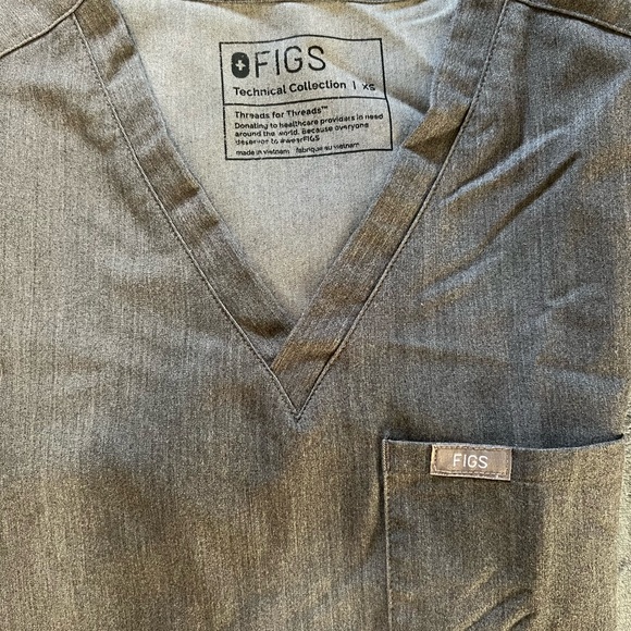Figs Graphite Scrub Set - Picture 6 of 9